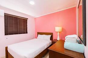 Amazing 2BR 1BA w Pool Close to the Beach BBQ