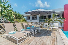 Amazing 2BR 1BA w Pool Close to the Beach BBQ