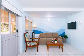 2BR 1BA Ground Level in the Heart of Aruba Pool