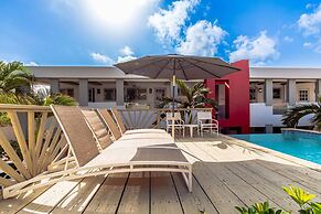 Cozy Central Quiet Close to the Beach Pool