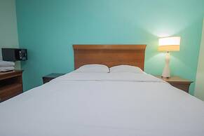 Cozy Central Quiet Close to the Beach Pool