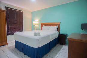 Relaxing Central Bright Shared Pool Garden