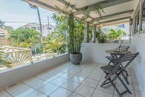 Relaxing Central Bright Shared Pool Garden