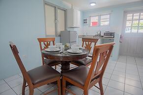 Relaxing Central Bright Shared Pool Garden