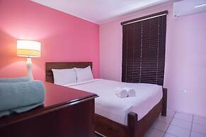 Relaxing Central Bright Shared Pool Garden