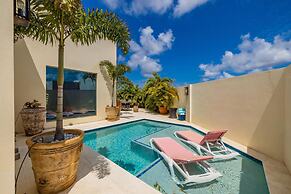 2BR Private Pool Outdoordining Amazing Gardens