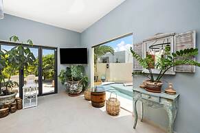 2BR Private Pool Outdoordining Amazing Gardens