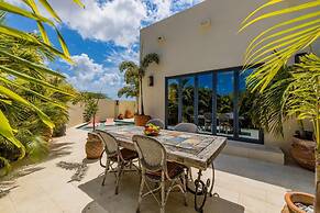 2BR Private Pool Outdoordining Amazing Gardens