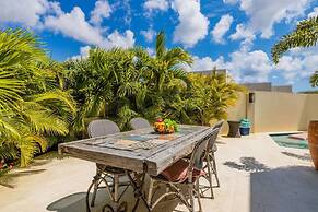 2BR Private Pool Outdoordining Amazing Gardens