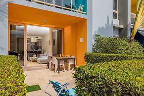 Ground Level Condo 2BR 2BA w Pool Access Gym