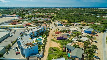 Ground Level Condo 2BR 2BA w Pool Access Gym