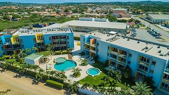 Ground Level Condo 2BR 2BA w Pool Access Gym