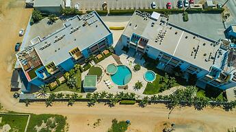 Ground Level Condo 2BR 2BA w Pool Access Gym