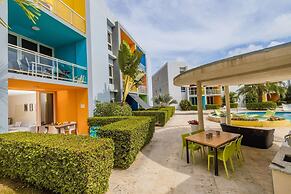 Ground Level Condo 2BR 2BA w Pool Access Gym