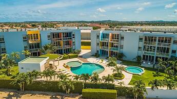 Ground Level Condo 2BR 2BA w Pool Access Gym