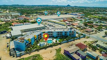 Ground Level Condo 2BR 2BA w Pool Access Gym