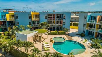 Ground Level Condo 2BR 2BA w Pool Access Gym