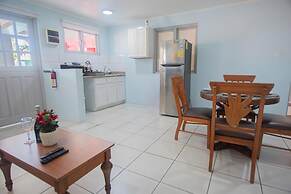 Beautiful Comfy Mins to Palm Eagle Beaches