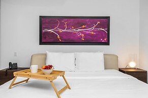 2BR 2BA Condo GYM Pool BBQ