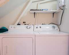 2BR 3BA GYM Pools 24 7 Security Restaurant