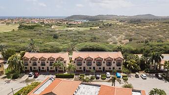 2BR 3BA GYM Pools 24 7 Security Restaurant