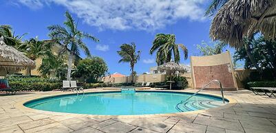 2BR 3BA GYM Pools 24 7 Security Restaurant