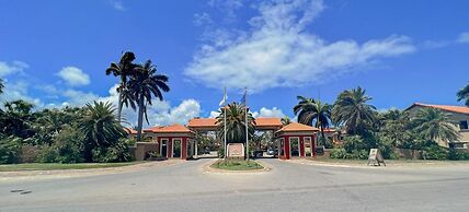 2BR 3BA GYM Pools 24 7 Security Restaurant