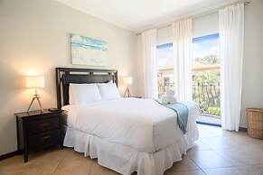 2BR 3BA GYM Pools 24 7 Security Restaurant