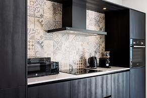 Brand NEW 3br2ba Villa With Pool in Great Location