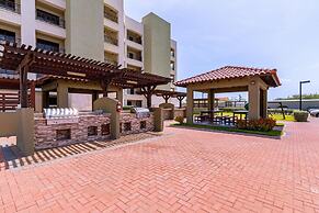 2BR Condo 5 Location w Amazingviews Pool GYM