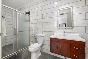 NEW 4br4ba Villa Across of Palmbeach w Pvt Pool