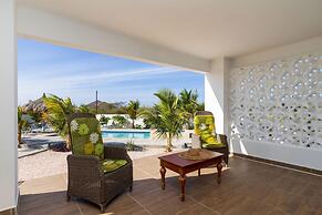 Beautiful 3br2 5BA Villa w Pool Close 2 Baby Beach