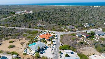 Beautiful 3br2 5BA Villa w Pool Close 2 Baby Beach