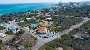 Beautiful 3br2 5BA Villa w Pool Close 2 Baby Beach