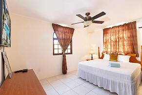 Beautiful 3br2 5BA Villa w Pool Close 2 Baby Beach