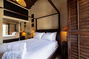 2BR 3BA Town Home w GYM Tennis Courts Pools