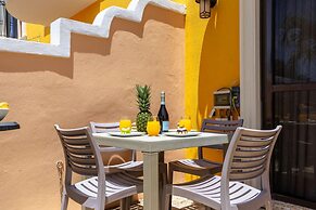 2BR 3BA Town Home w GYM Tennis Courts Pools