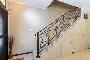 2BR 3BA Town Home w GYM Tennis Courts Pools