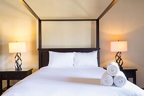 2BR 3BA Town Home w GYM Tennis Courts Pools