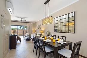 2BR 3BA Town Home w GYM Tennis Courts Pools