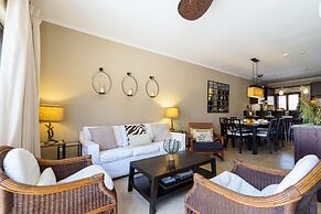 2BR 3BA Town Home w GYM Tennis Courts Pools