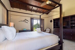 2BR 3BA Town Home w GYM Tennis Courts Pools