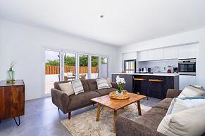 Brand NEW Modern 2BR 2BA With Private Pool Patio