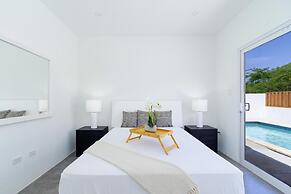 Brand NEW Modern 2BR 2BA With Private Pool Patio