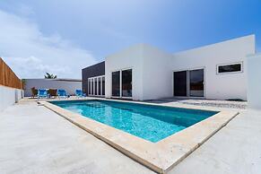 Brand NEW Modern 2BR 2BA With Private Pool Patio