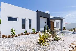 Brand NEW Modern 2BR 2BA With Private Pool Patio