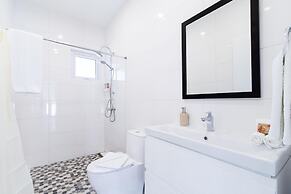 Brand NEW Modern 2BR 2BA With Private Pool Patio