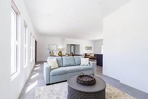 Brand NEW Modern 2BR 2BA With Private Pool Patio