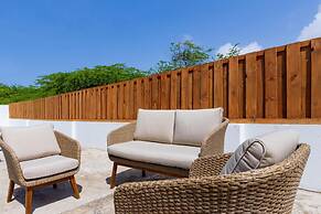 Brand NEW Modern 2BR 2BA With Private Pool Patio