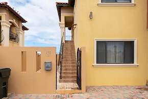 2br2ba Townhome With Pools GYM Gold Coast